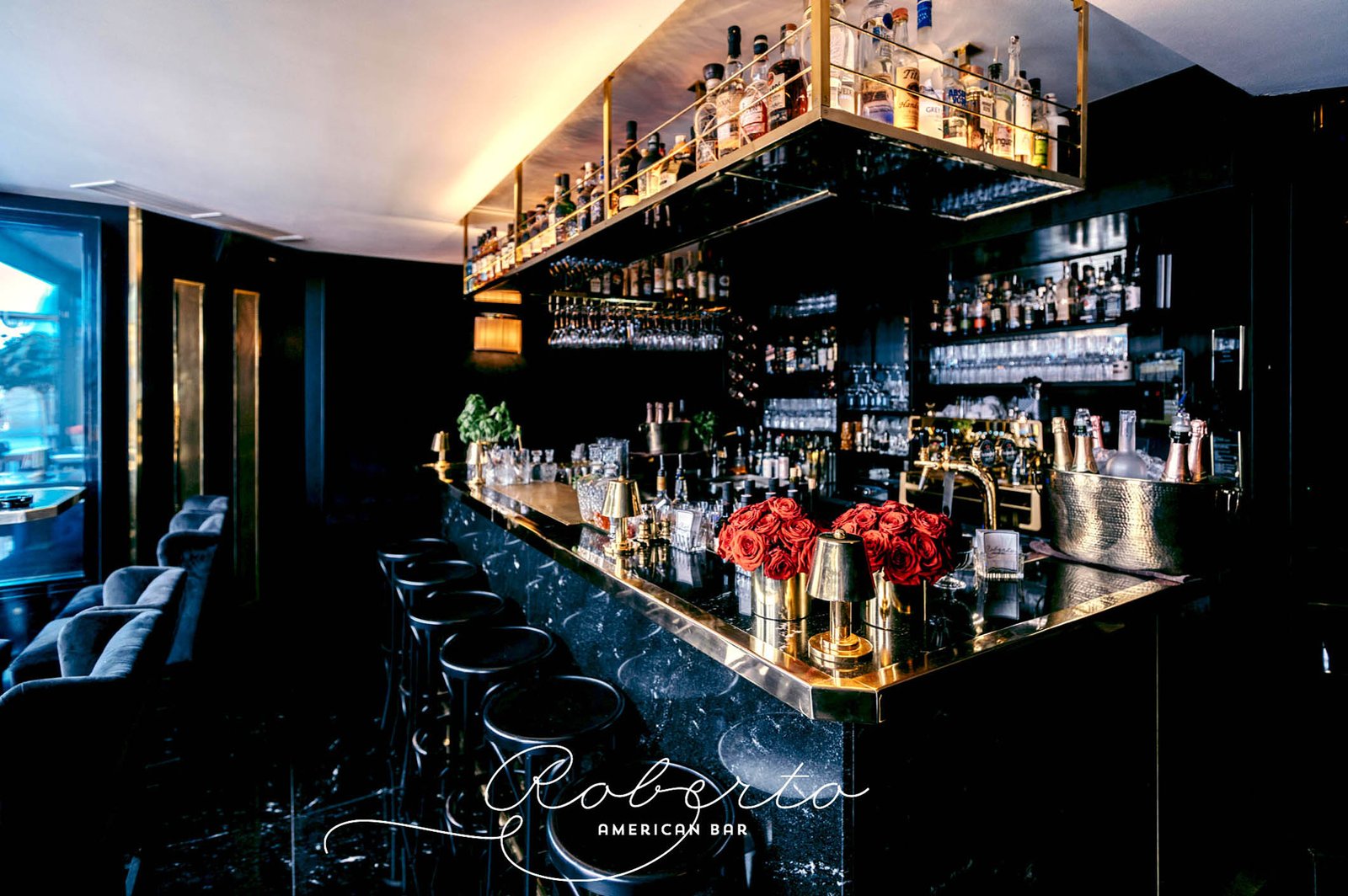 Jasomirgottstraße 7, 1010 Vienna 11am – 2am mail@robertobar.online +43-1-5322646